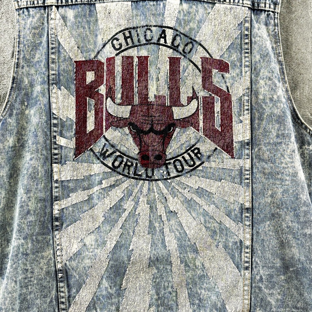 Mens XL Chicago Bulls World Tour Distressed Denim Vest NBA Button Pockets‎ Flaws - Picture 4 of 10